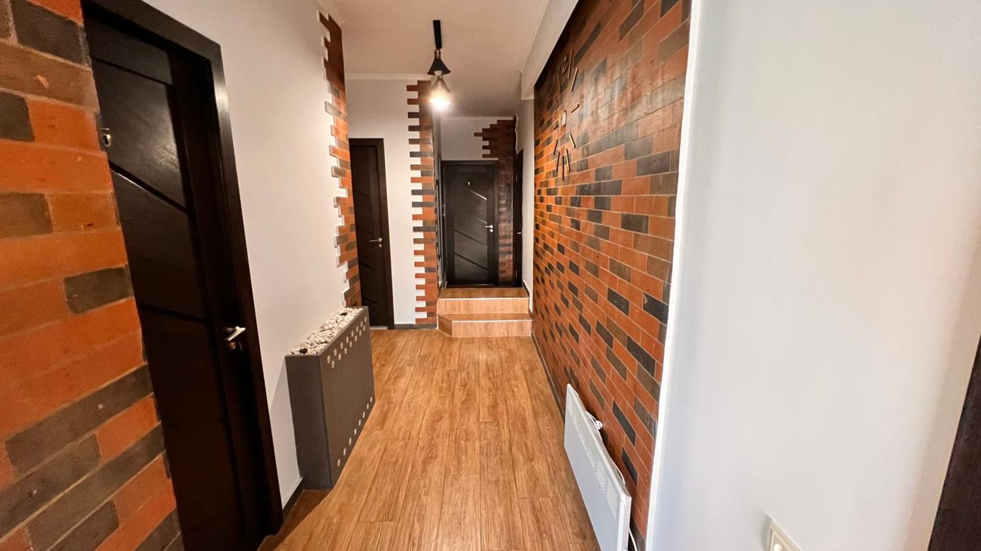Elross Hotel Yerevan Bagian luar foto